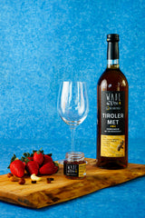 0,7 l Tiroler Met mit Erdbeersaft